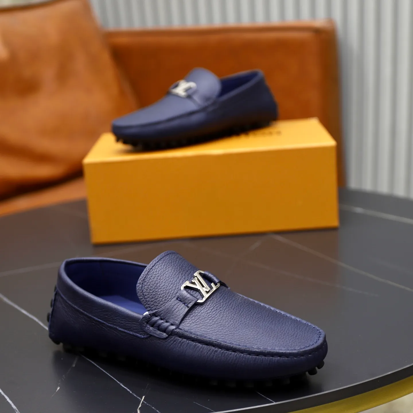 Ex-factory price: 480💰【LV】Louis Vuitton ⚠️High-end men’s driving and pedal series ⚠️38-44 (customized for 45) ⚠️All original cowhide leather! Thick and soft! Made entirely of calfskin lining! The latest non-slip beanie sole! Three-dimensional package technology! Fashionable and classic! Handicrafts! Original high quality! Feel free to compare!